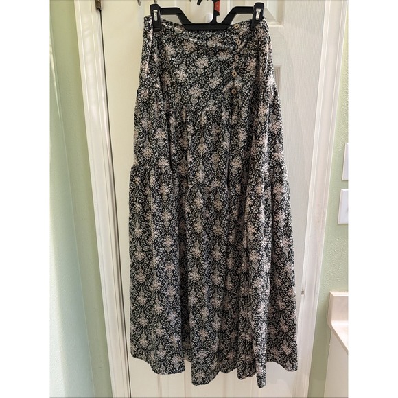 Promesa Dresses & Skirts - Promesa Boho Tiered Maxi Skirt Floral Women's Size L Split‎ Elastic Waist Hippie